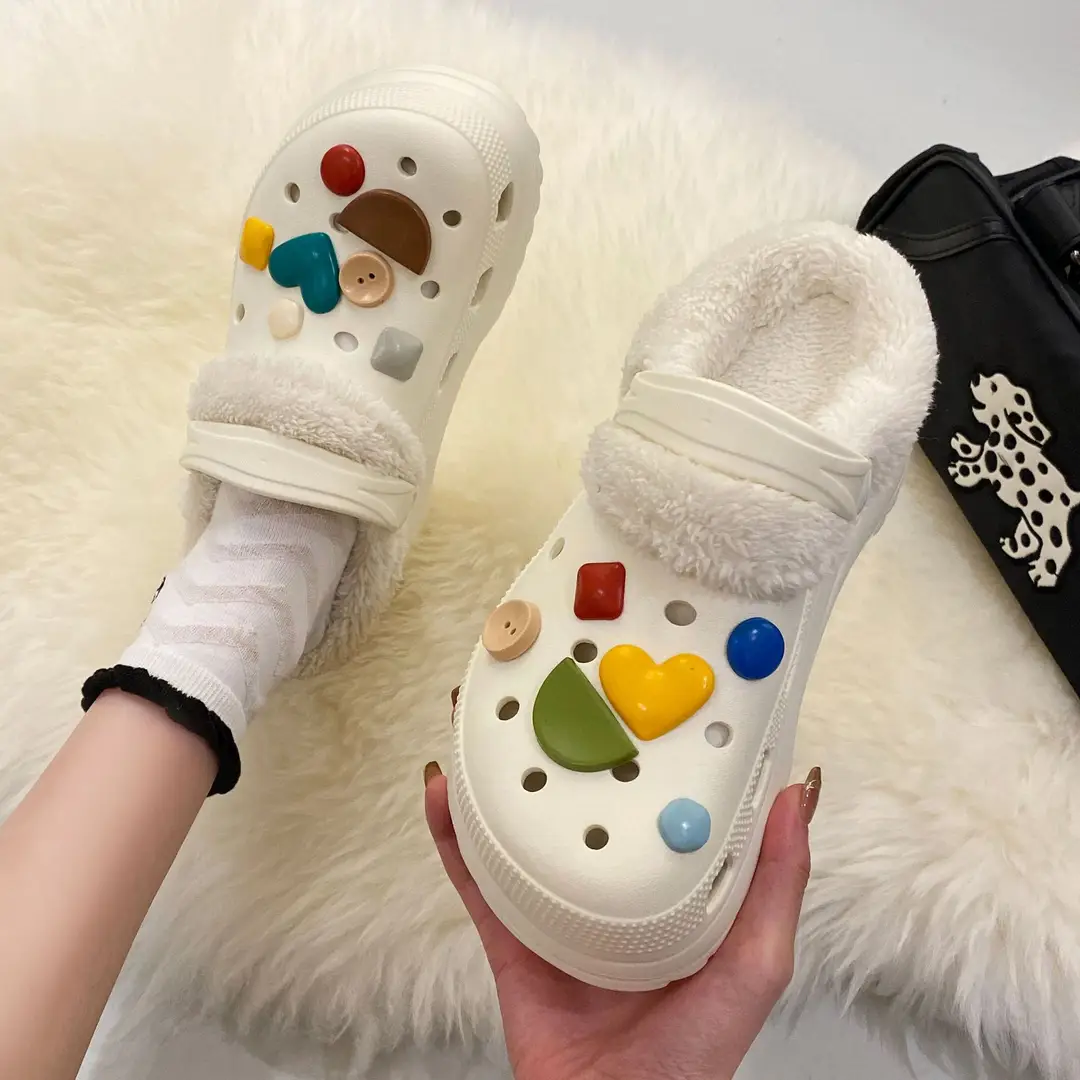 2023 autumn and winter cartoon love button diy hole shoes women's outer wear room velvet removable washable cotton cover plush shoes