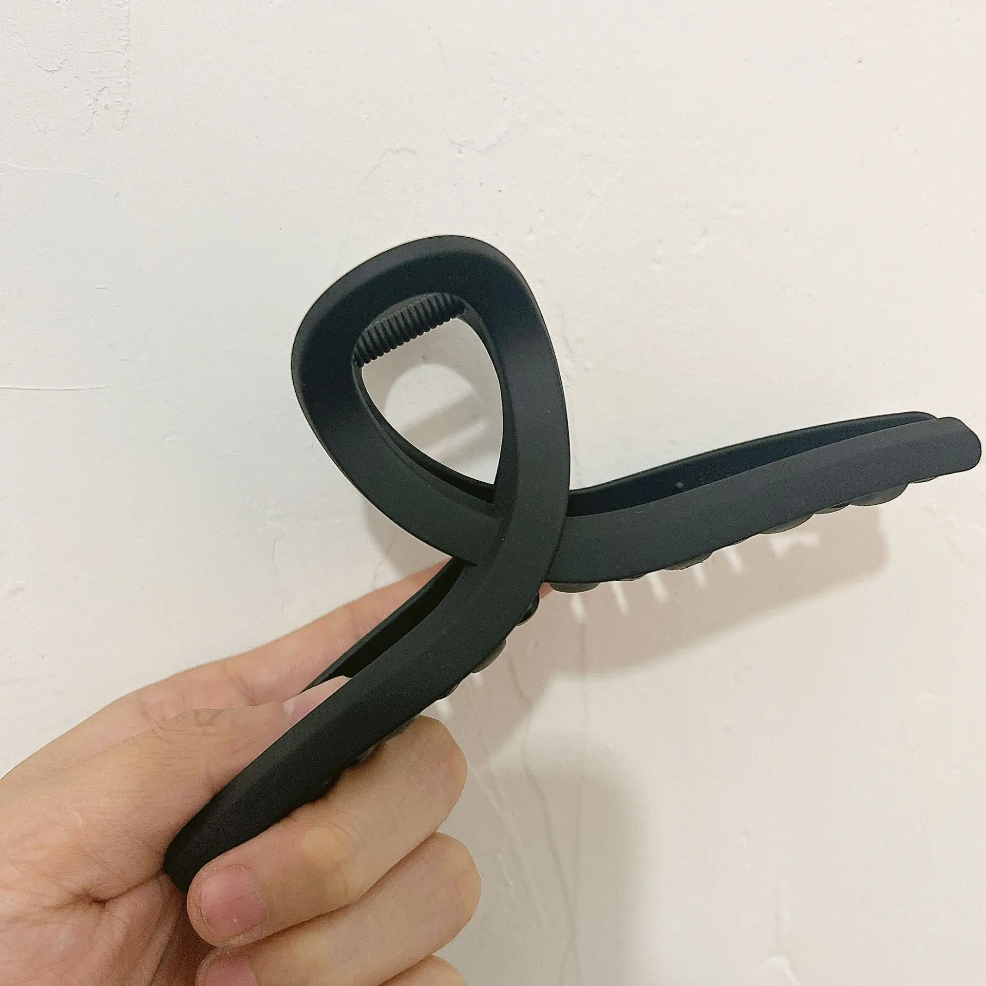 Oversized Hair Clips for Women - High-Grade & Durable — feature 1