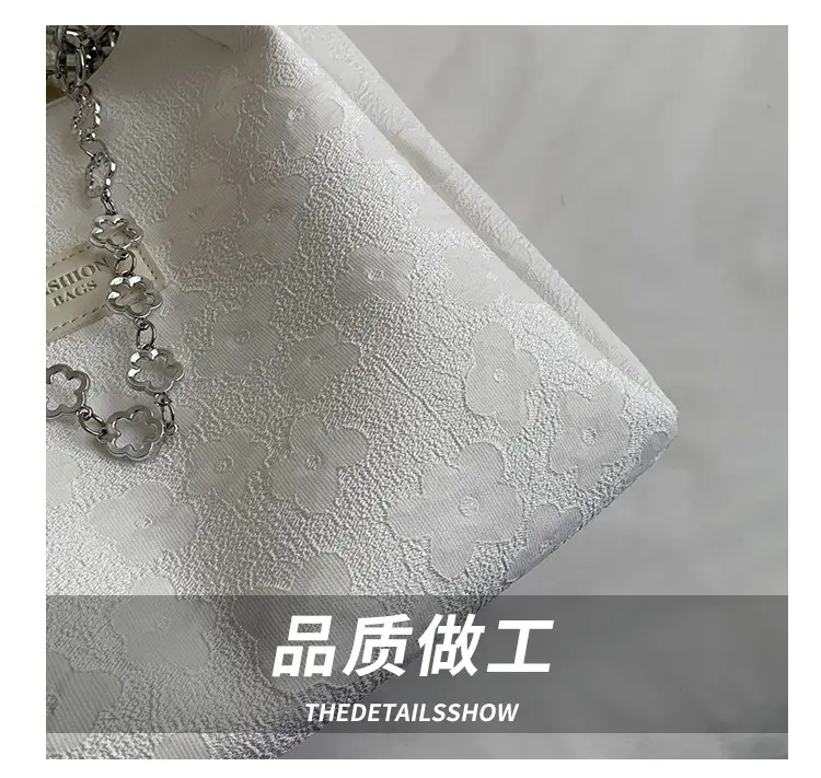 White Chain Shoulder Bag for Women Large Capacity Tote — feature 4