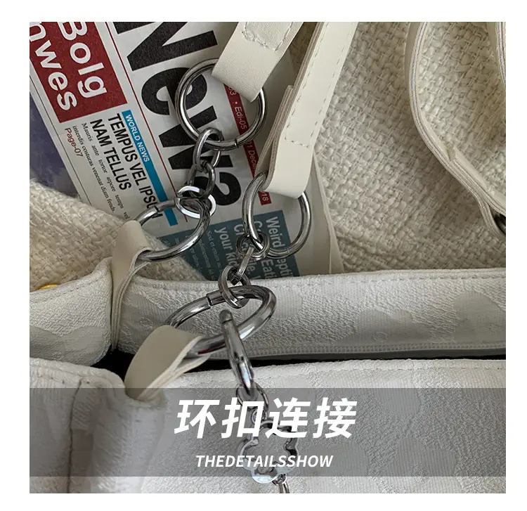 White Chain Shoulder Bag for Women Large Capacity Tote — feature 6
