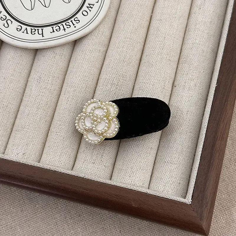 Pearl Camellia Hairpin for Women Black Side Clip - Image 2
