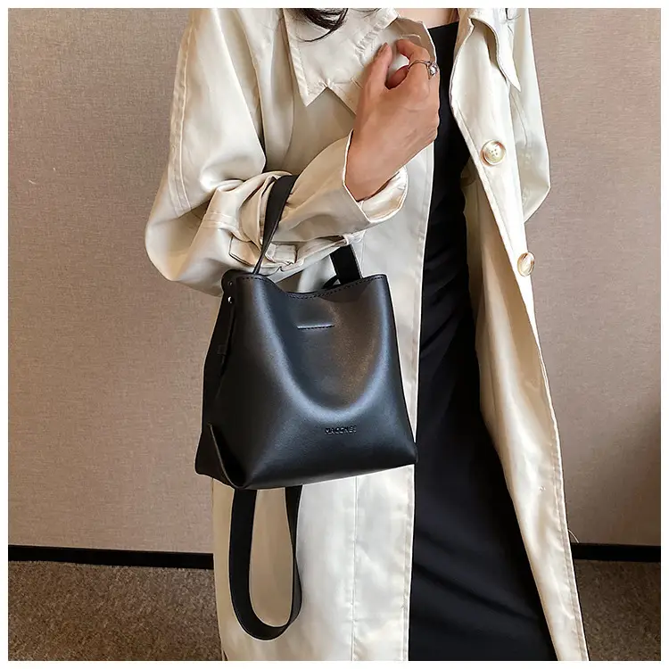 Women's Brown Leather Bucket Bag 2023 New Fall โ feature 17
