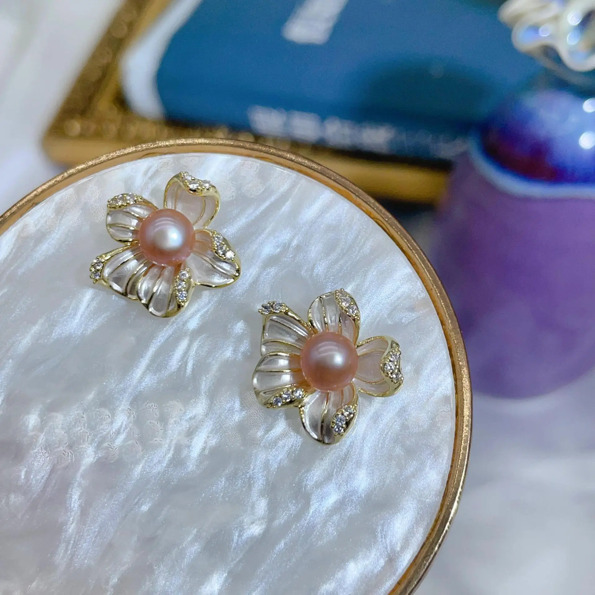 Natural Pearl Earrings S925 Silver Needle French Oil Dripping Begonia Flower — feature 13