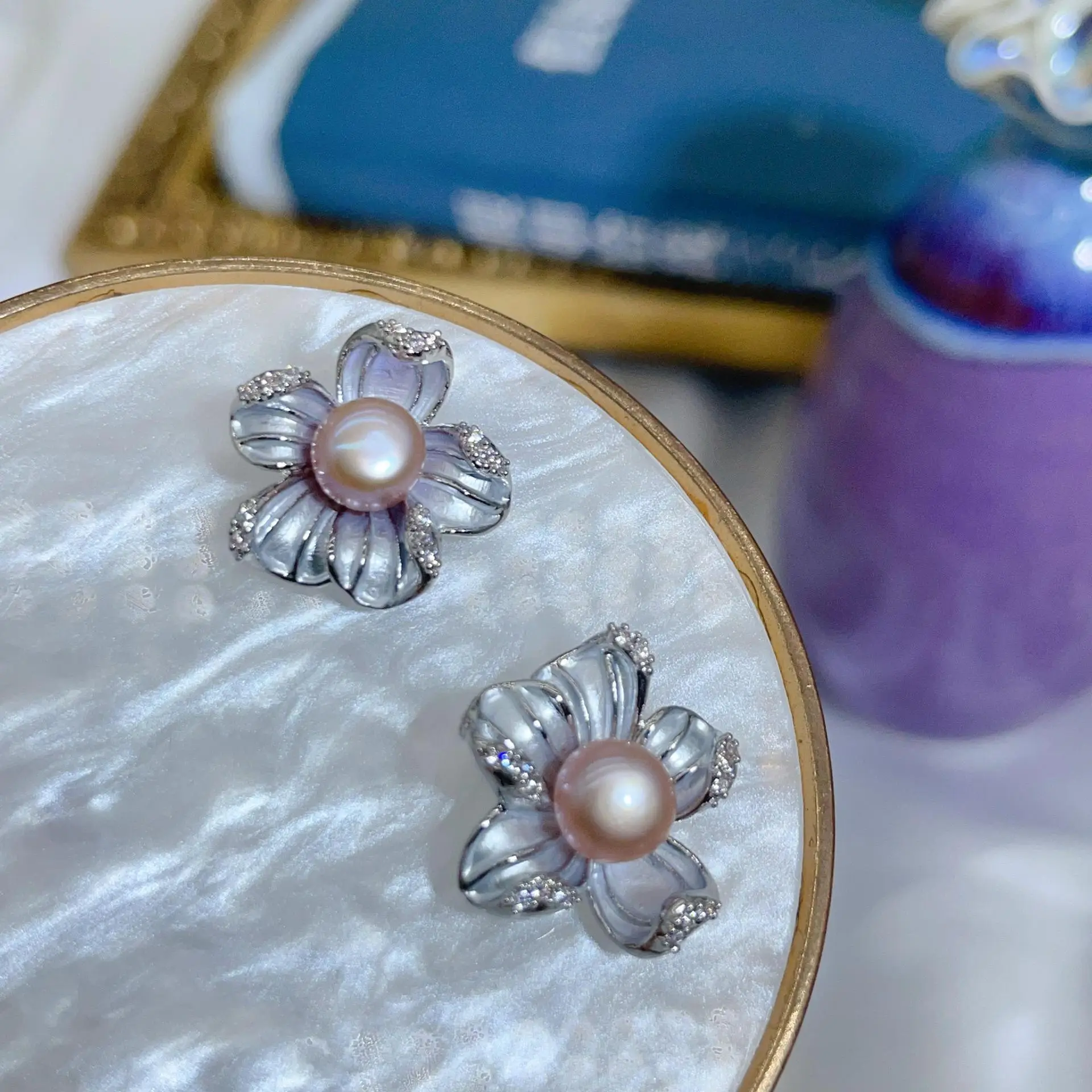 Natural Pearl Earrings S925 Silver Needle French Oil Dripping Begonia Flower — feature 16
