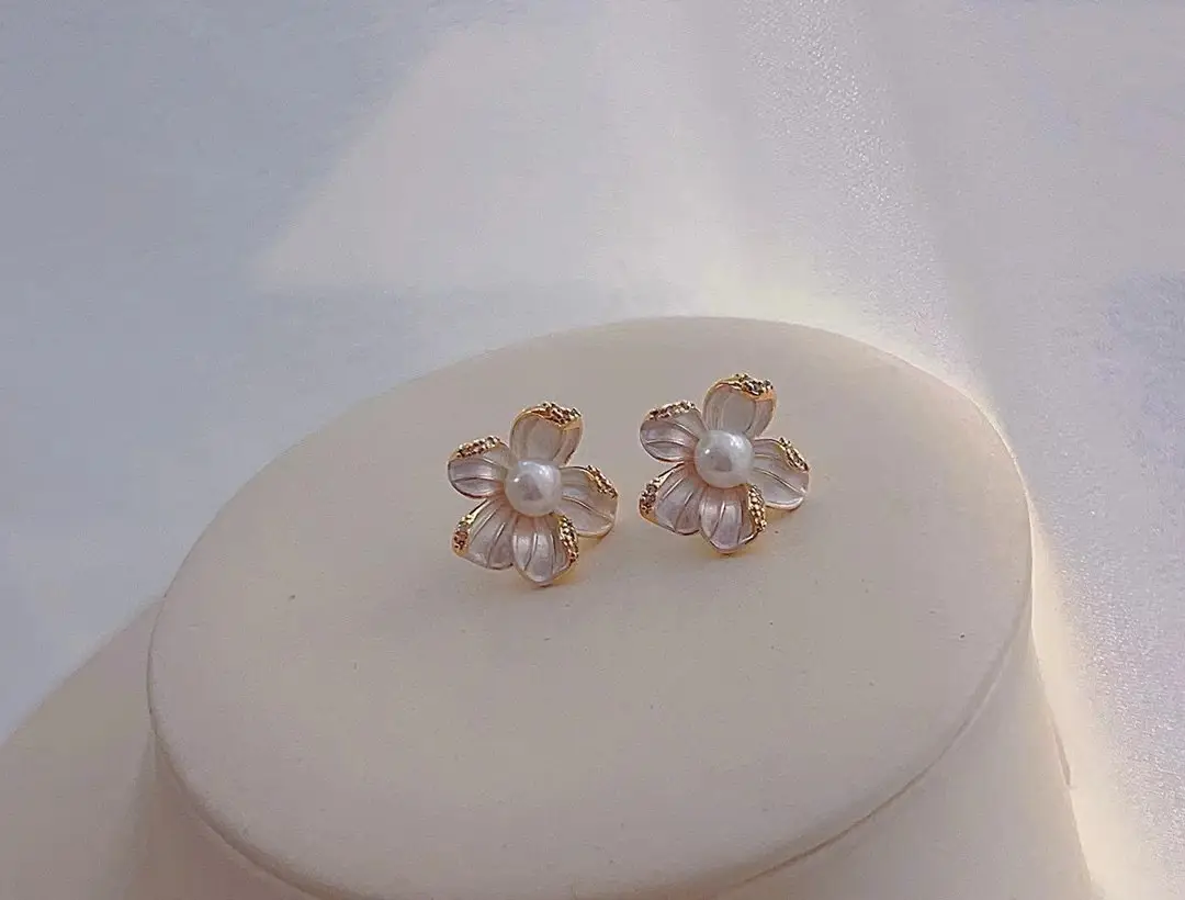 Natural Pearl Earrings S925 Silver Needle French Oil Dripping Begonia Flower — feature 9