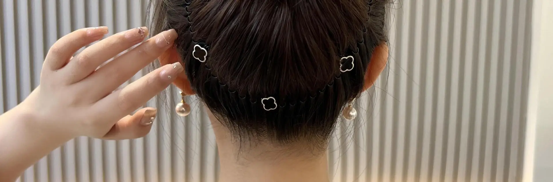 Alloy Hair Comb with Flower Decor for Women — feature 27