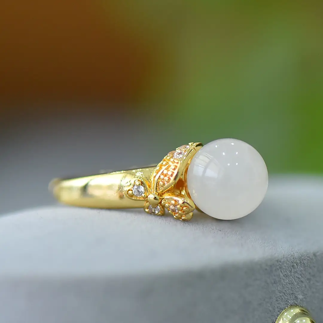Antique Design Xinjiang Hetian Jade Small Bulb Ring 18K Set with White Jade Antique Hanfu All-match Women's Jade Ring - Image 2