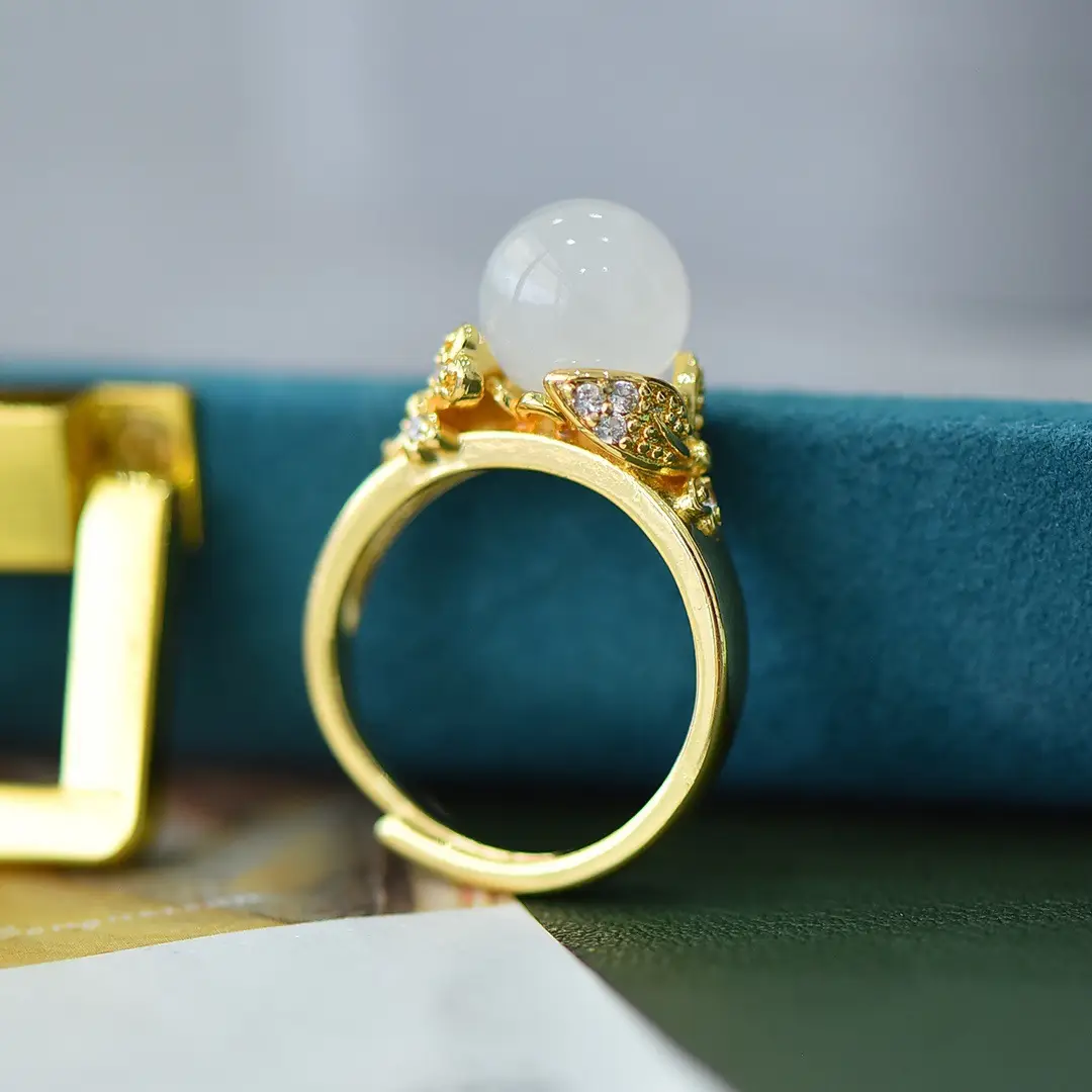 Antique Design Xinjiang Hetian Jade Small Bulb Ring 18K Set with White Jade Antique Hanfu All-match Women's Jade Ring - Image 3