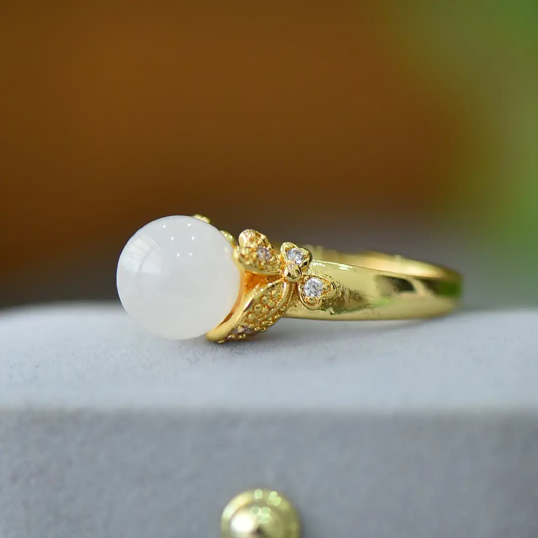 Antique Design Xinjiang Hetian Jade Small Bulb Ring 18K Set with White Jade Antique Hanfu All-match Women's Jade Ring — feature 4