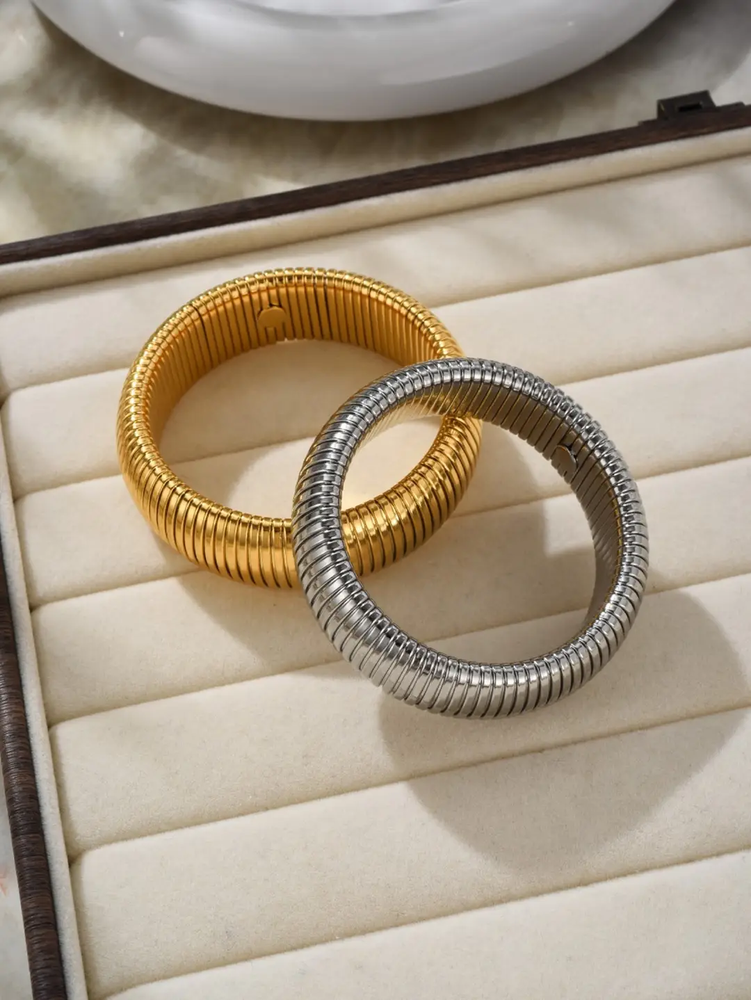 Thick European and American cross-border popular jewelry elastic wide titanium steel bracelet female light luxury niche exaggerated metal vertical stripe ring — feature 8