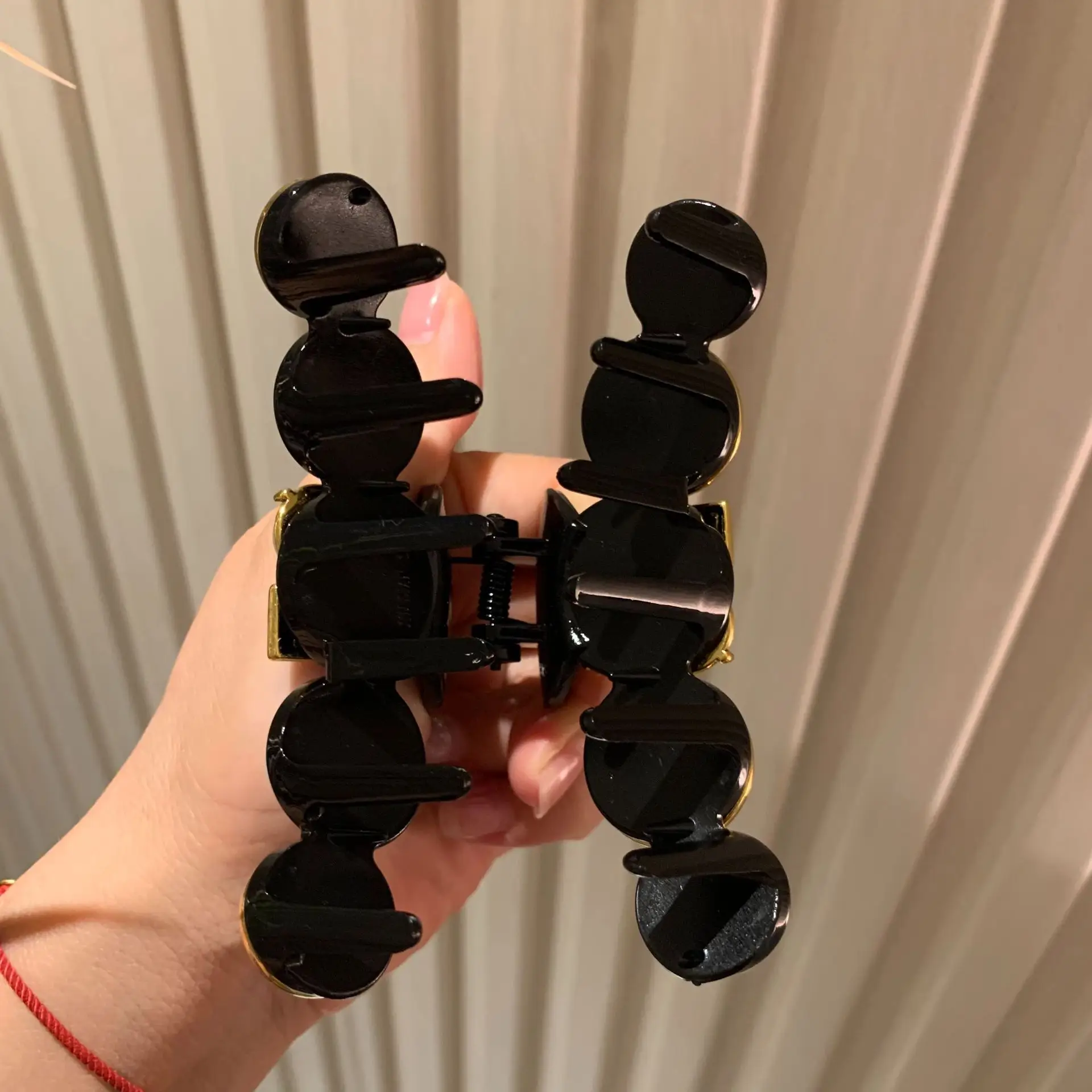 Black Baroque Hair Band with Pearl & Gold Accents — feature 8
