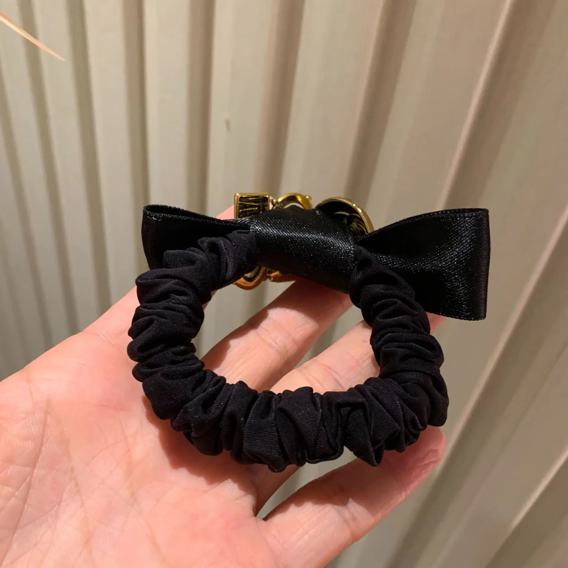 Black Baroque Hair Band with Pearl & Gold Accents — feature 9
