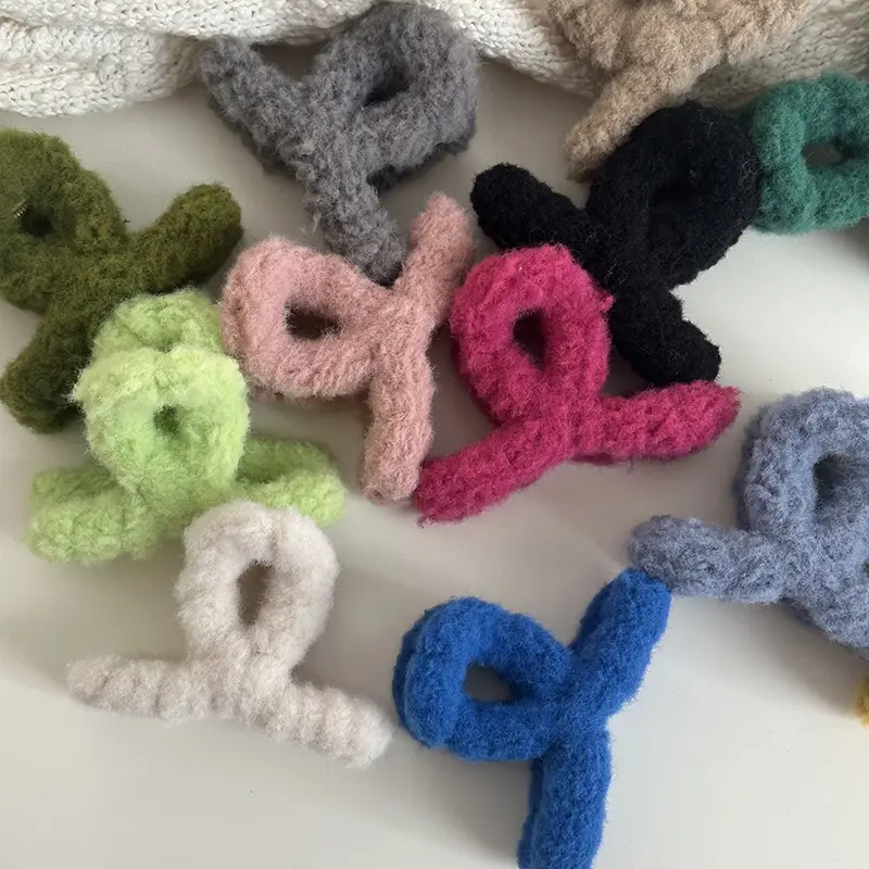 Autumn & Winter Felt Plush Hair Clips Cross Grip Medium Clip — feature 11