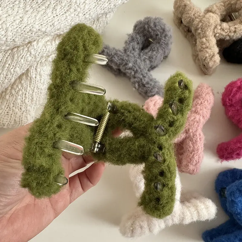 Autumn & Winter Felt Plush Hair Clips Cross Grip Medium Clip — feature 8