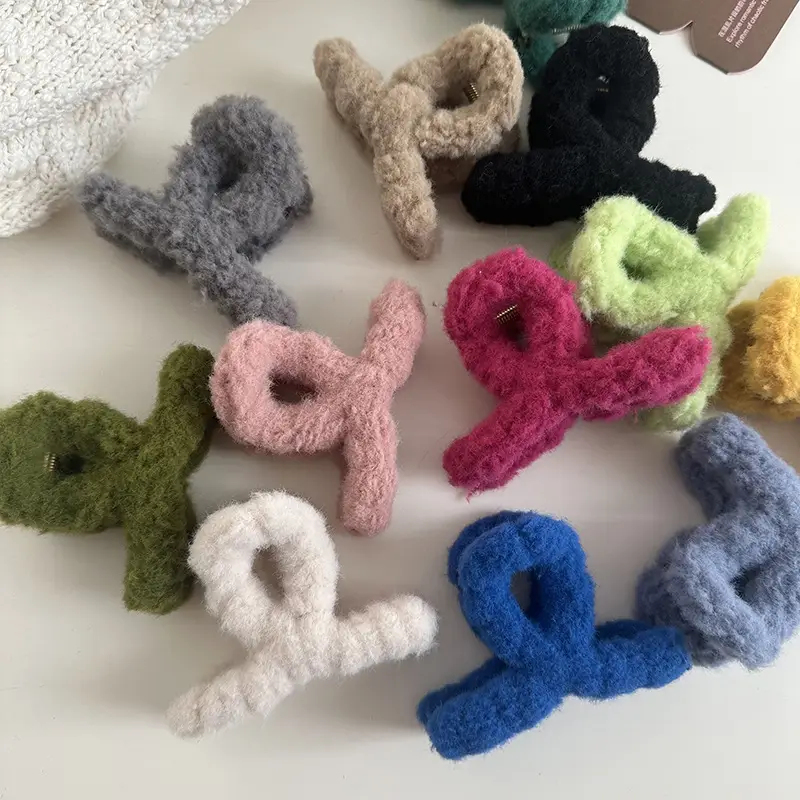 Autumn & Winter Felt Plush Hair Clips Cross Grip Medium Clip — feature 9