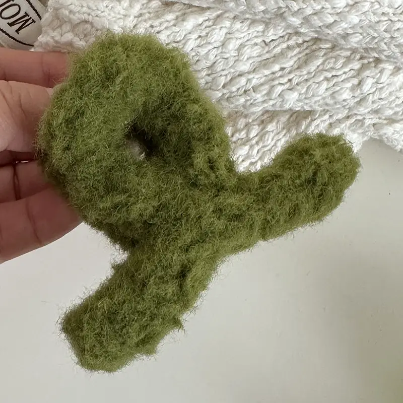 Autumn & Winter Felt Plush Hair Clips Cross Grip Medium Clip - Image 4