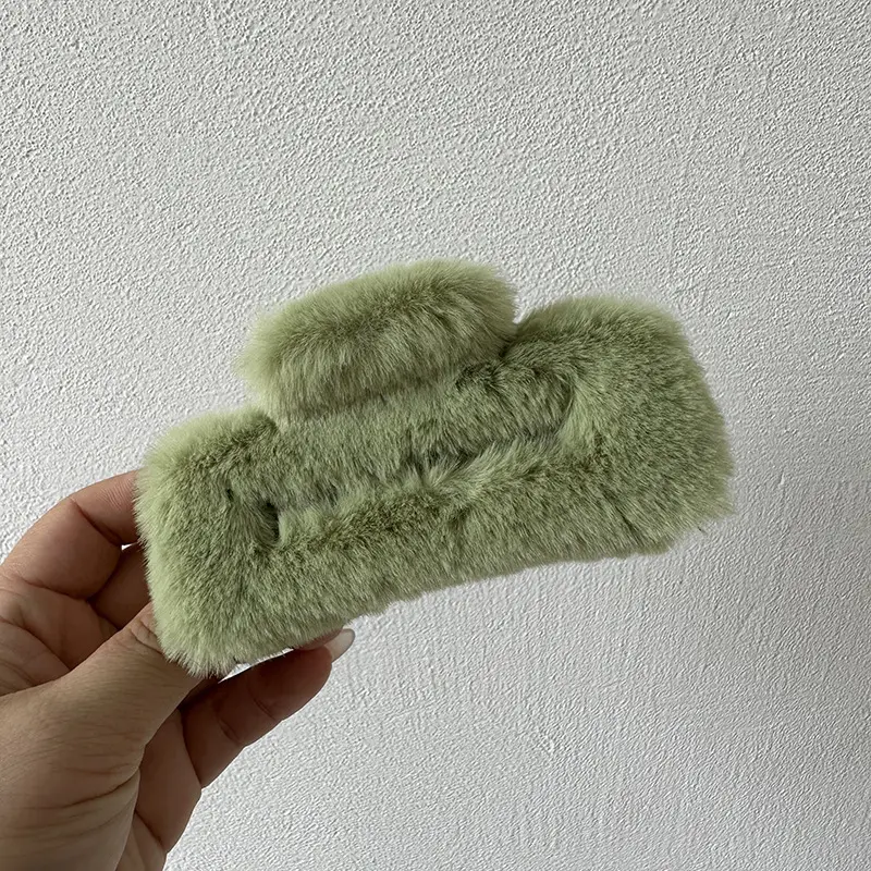 Furry Hair Clips for Women Autumn Winter Updo Shark Clip — feature 3