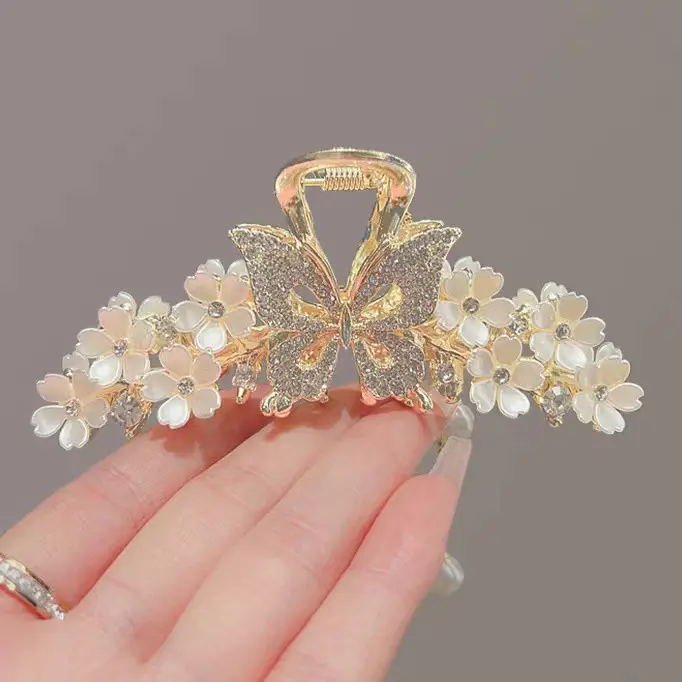 Elegant Butterfly Hair Clip with Pearl Tassel — feature 6