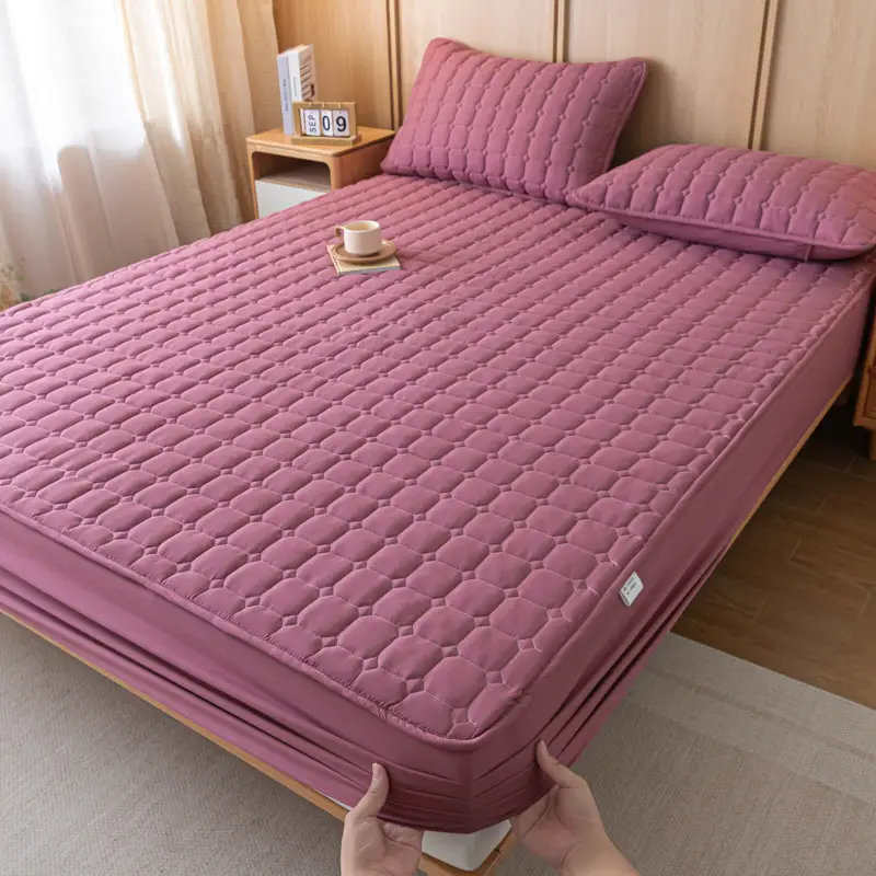 Solid color skin-friendly washed cotton quilted bedspread breathable non-slip thickened dustproof bedspread household Simmons protective cover