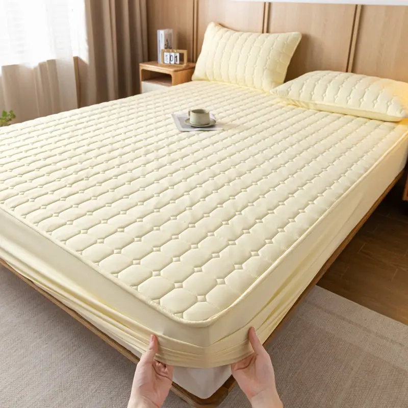 Solid color skin-friendly washed cotton quilted bedspread breathable non-slip thickened dustproof bedspread household Simmons protective cover