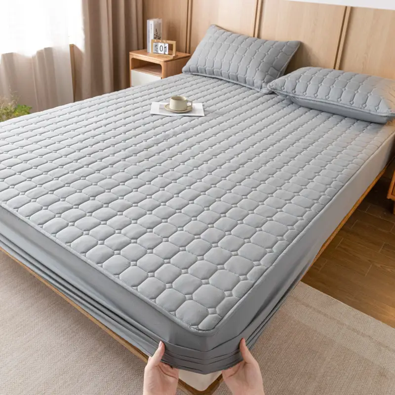 Solid color skin-friendly washed cotton quilted bedspread breathable non-slip thickened dustproof bedspread household Simmons protective cover