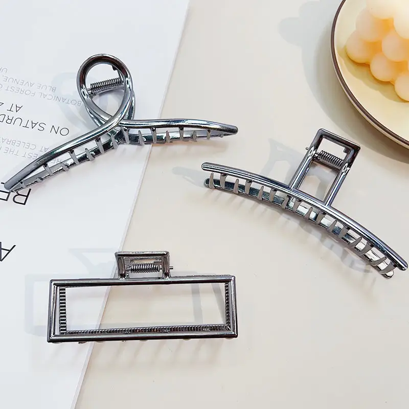 Full of Vitality Large Metal Hairpin Black Alloy — feature 11
