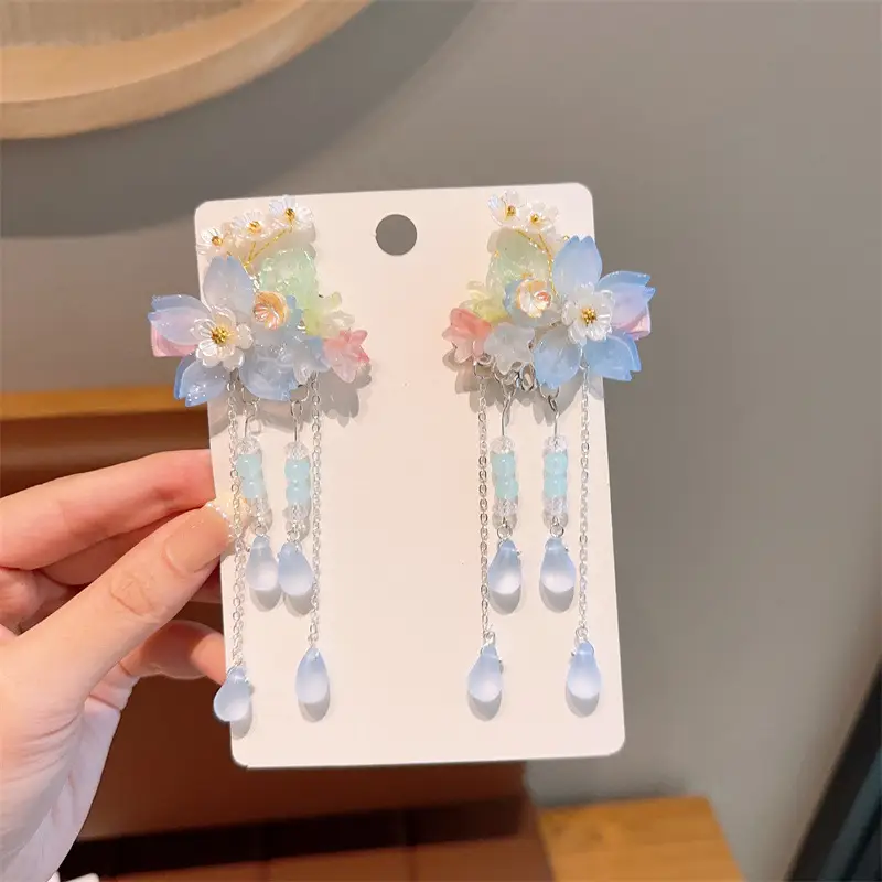 New Kids Ancient Headdress with Princess Flower Pendant — feature 7