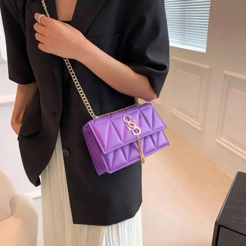 White Chain Shoulder Bag for Women Niche Trendy - Image 5