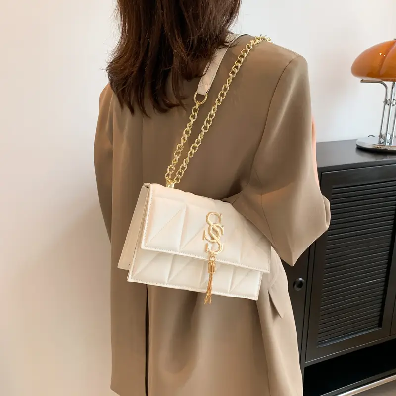 White Chain Shoulder Bag for Women Niche Trendy - Image 8