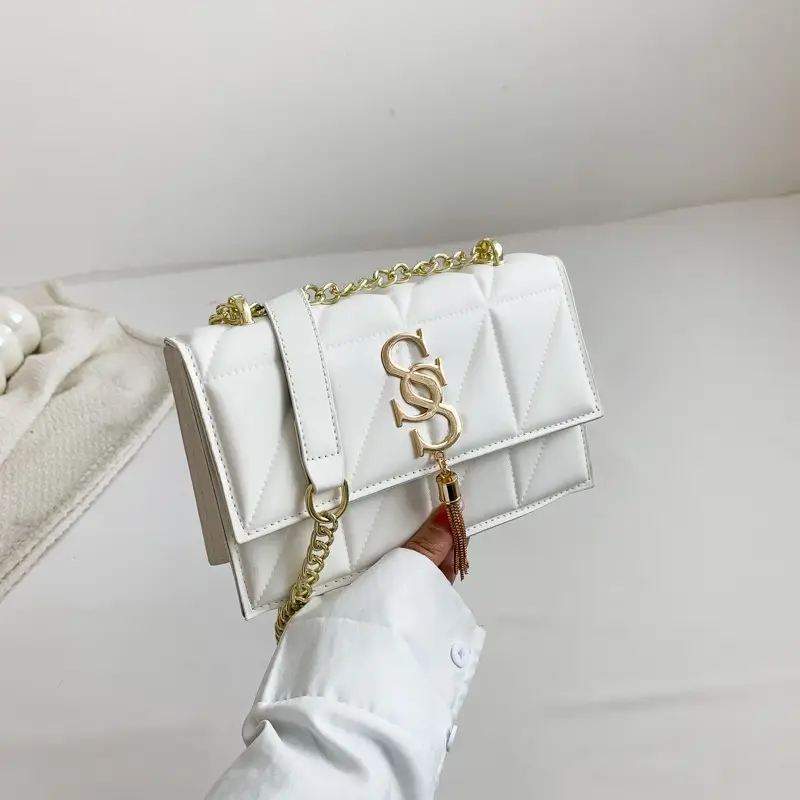 White Chain Shoulder Bag for Women Niche Trendy - Image 2