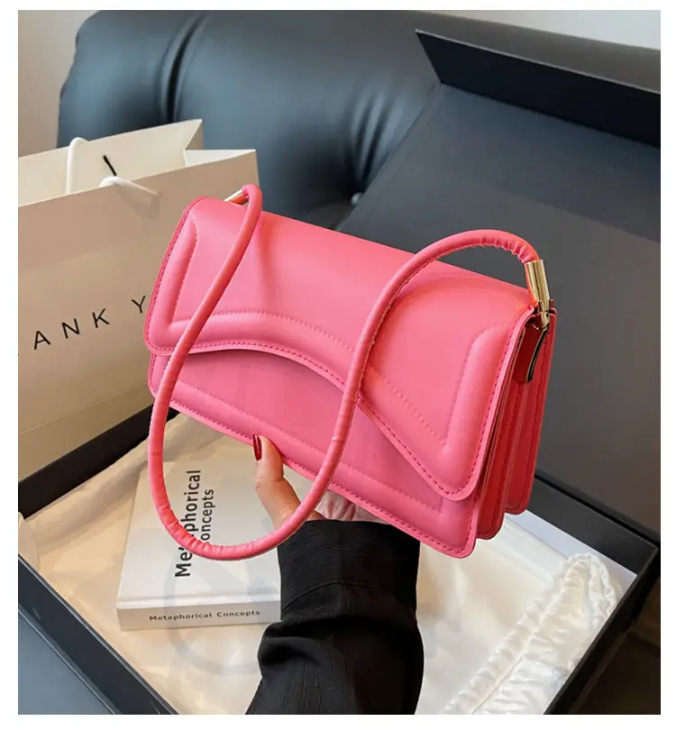 Black Shoulder Bag for Women 2023 Autumn Casual — feature 1