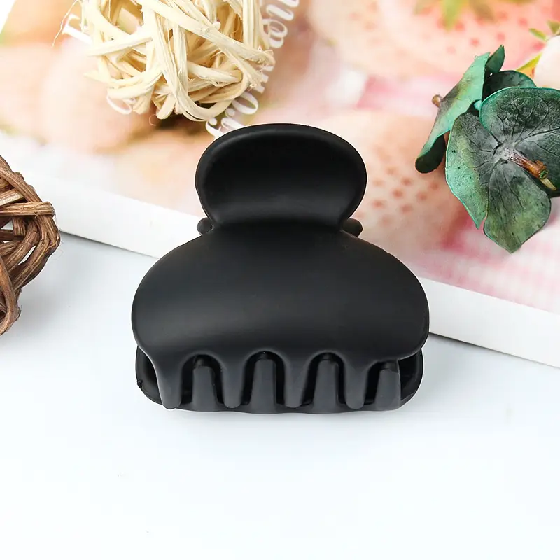 Elegant Shark Clip Hairpin for Back of Head - Image 9