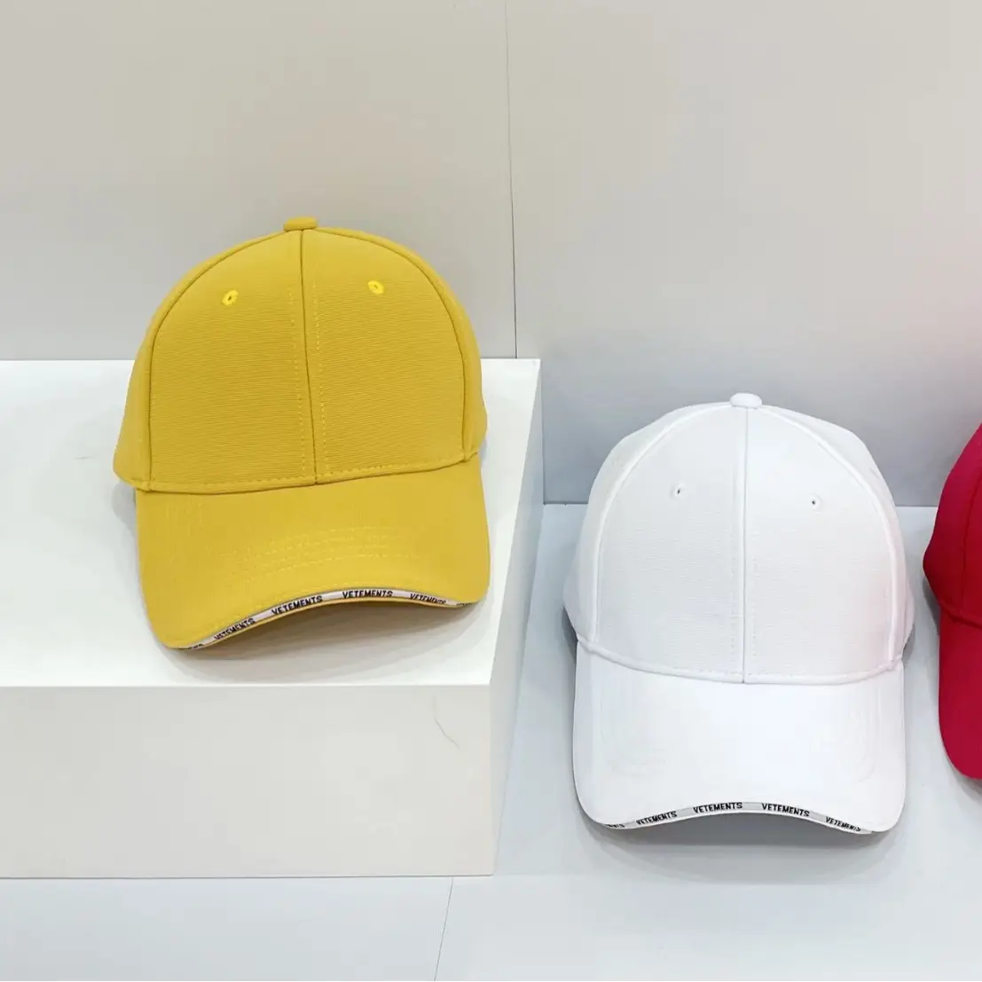Men's Korean Style Hard Top Cap Yellow White Baseball Cap - Image 5