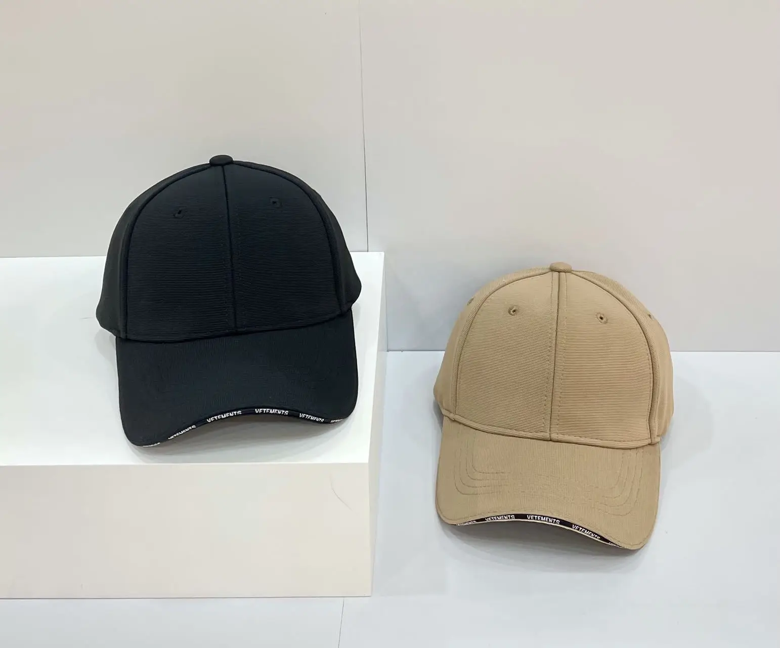 Men's Korean Style Hard Top Cap Yellow White Baseball Cap — feature 4