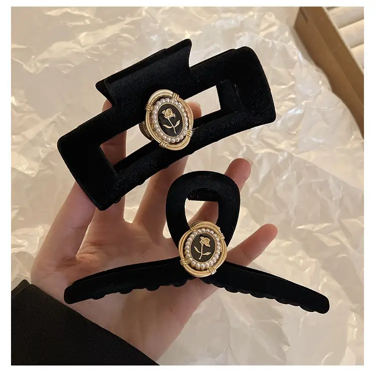 New Large Black Velvet Hair Clip for Women — feature 1