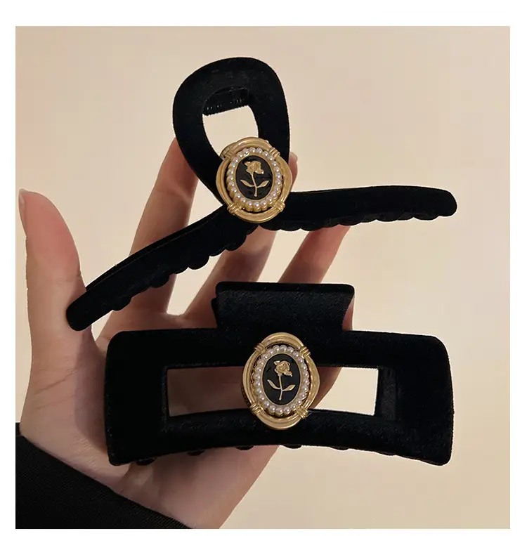 New Large Black Velvet Hair Clip for Women — feature 4
