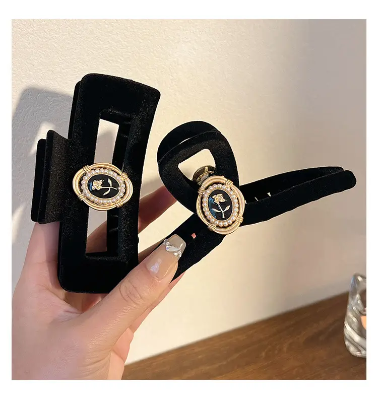 New Large Black Velvet Hair Clip for Women — feature 8