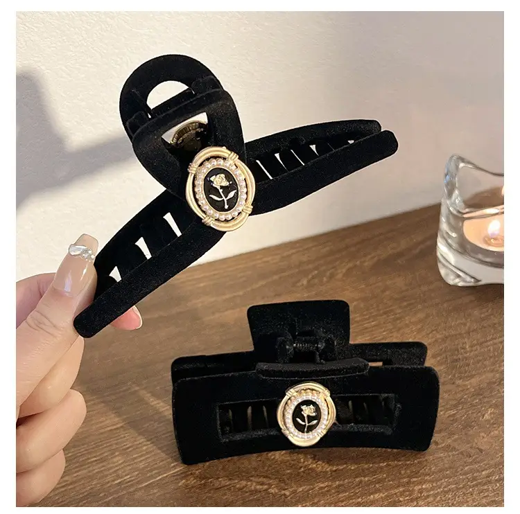 New Large Black Velvet Hair Clip for Women — feature 9
