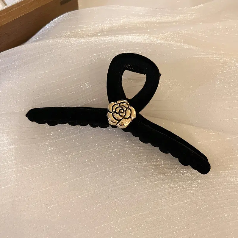 New Large Black Velvet Hair Clip for Women - Image 3