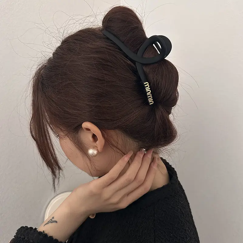 Black Large Hair Clip Female Net Style Hairpin Back — feature 5