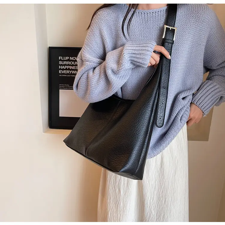 Women Retro Black Shoulder Bag 2023 Winter Textured — feature 17