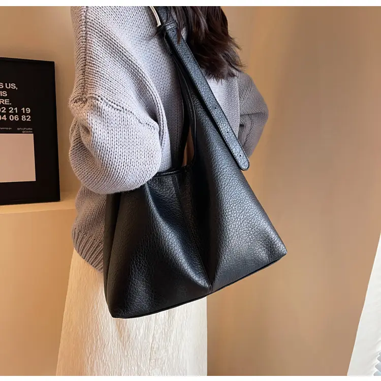 Women Retro Black Shoulder Bag 2023 Winter Textured — feature 18