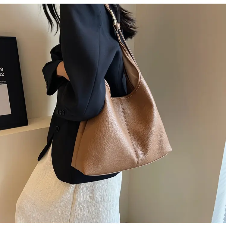 Women Retro Black Shoulder Bag 2023 Winter Textured — feature 22