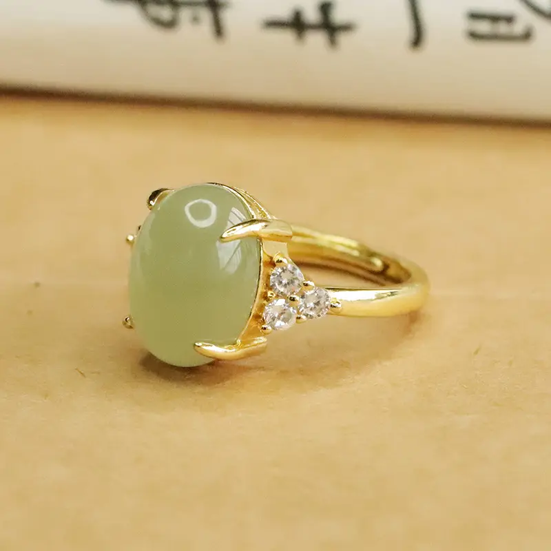 Aiyu Jade Claw Setting Ring for Women Clear Water — feature 9