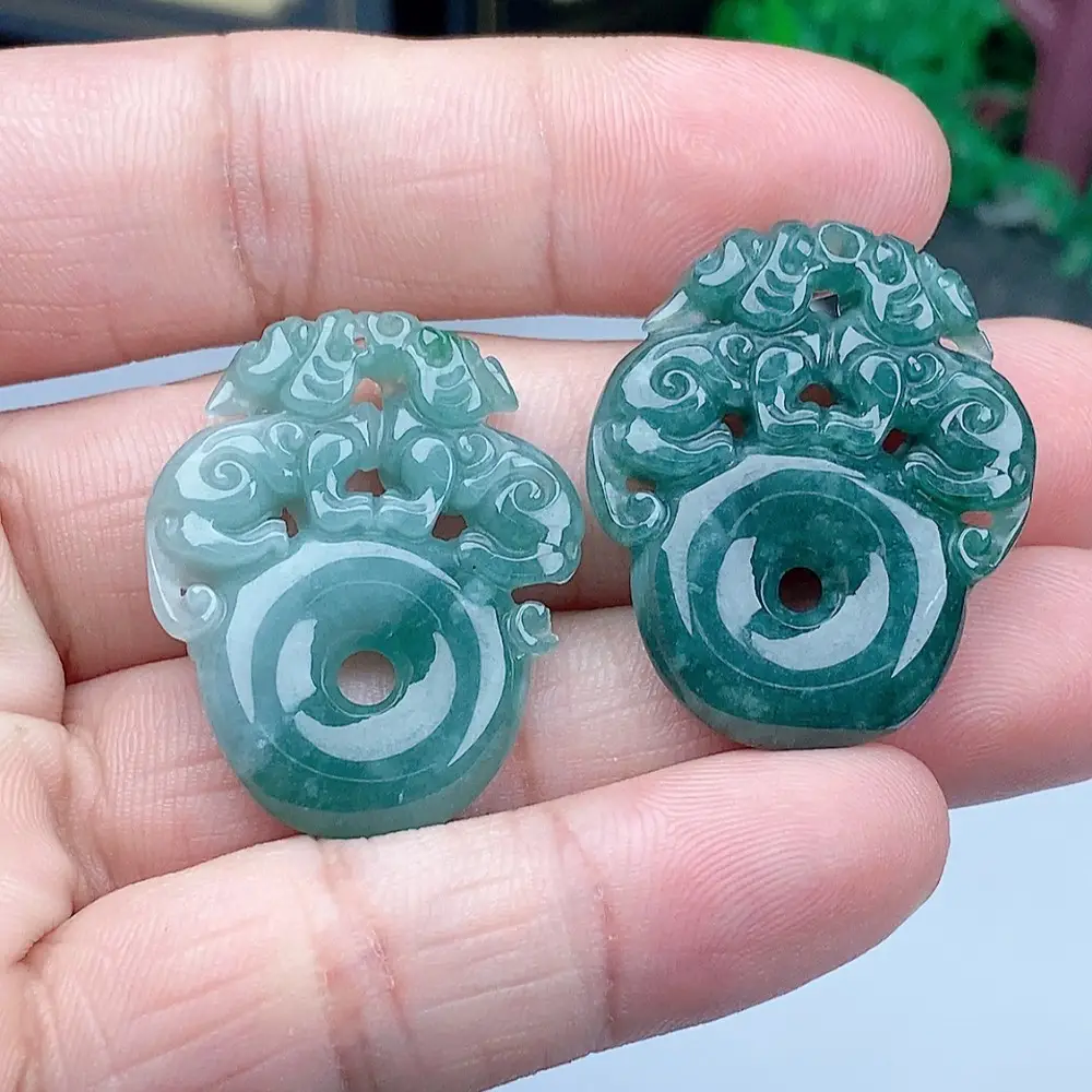 Double Pixiu Safety Pendant Jade Necklace for Wealth — feature 5