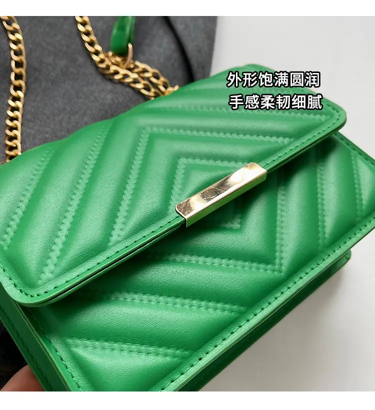 Black Quilted Chain Shoulder Bag for Women 2023 — feature 3