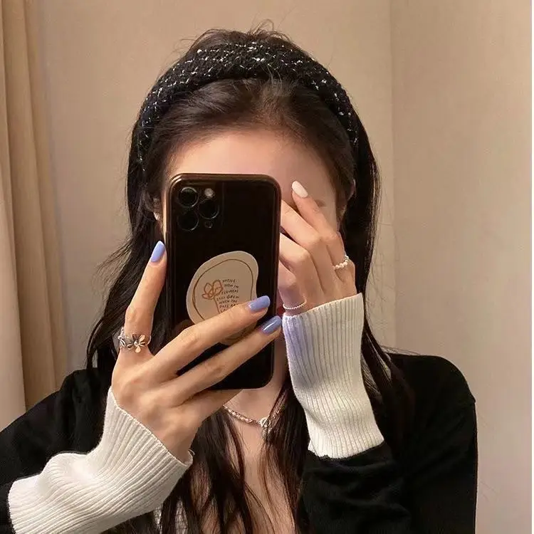 Korean Style Quilted Woolen Headband with Wide Bristle - Image 7
