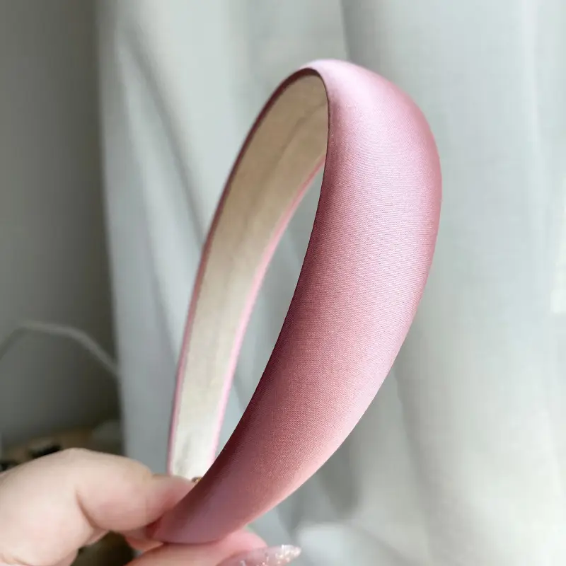 Satin Face Wash Headband Black High End Luxury Sponge Hair Accessory — feature 7