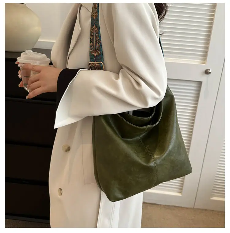 Green Leather Shoulder Messenger Bag for Women — feature 11
