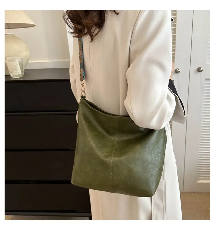 Green Leather Shoulder Messenger Bag for Women — feature 13